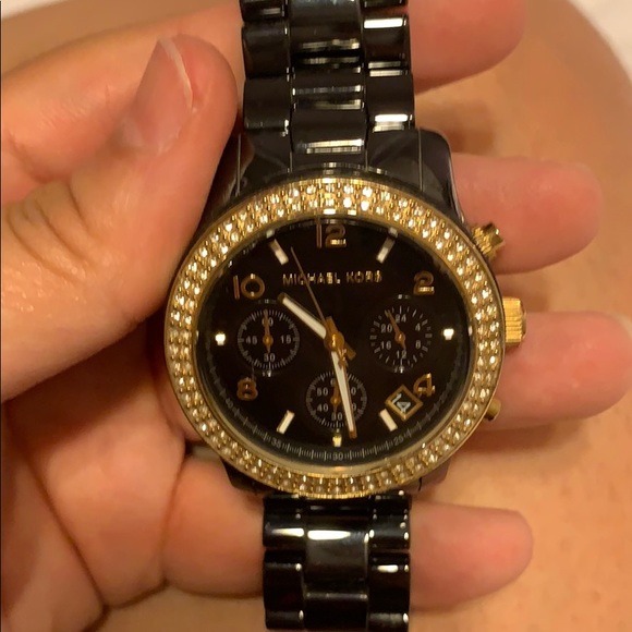 Michael Kors Accessories - Micheal Khors